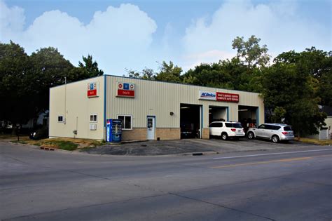 Car and Truck Repair Services in Davenport, IA .